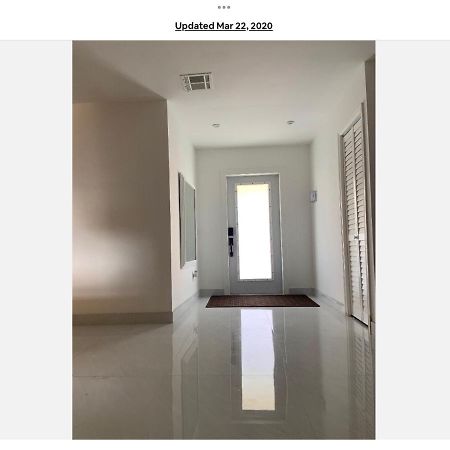 Room & Private Bathroom Boca Raton Exterior foto